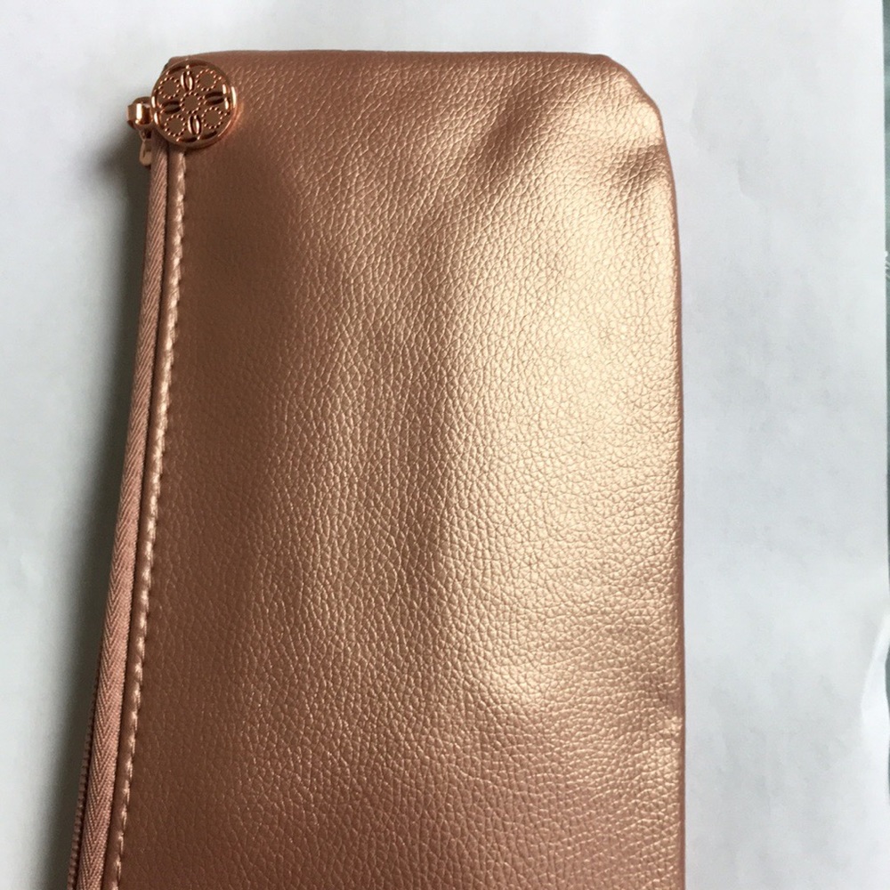 New Cosmetic bag with makeup brushes included!!